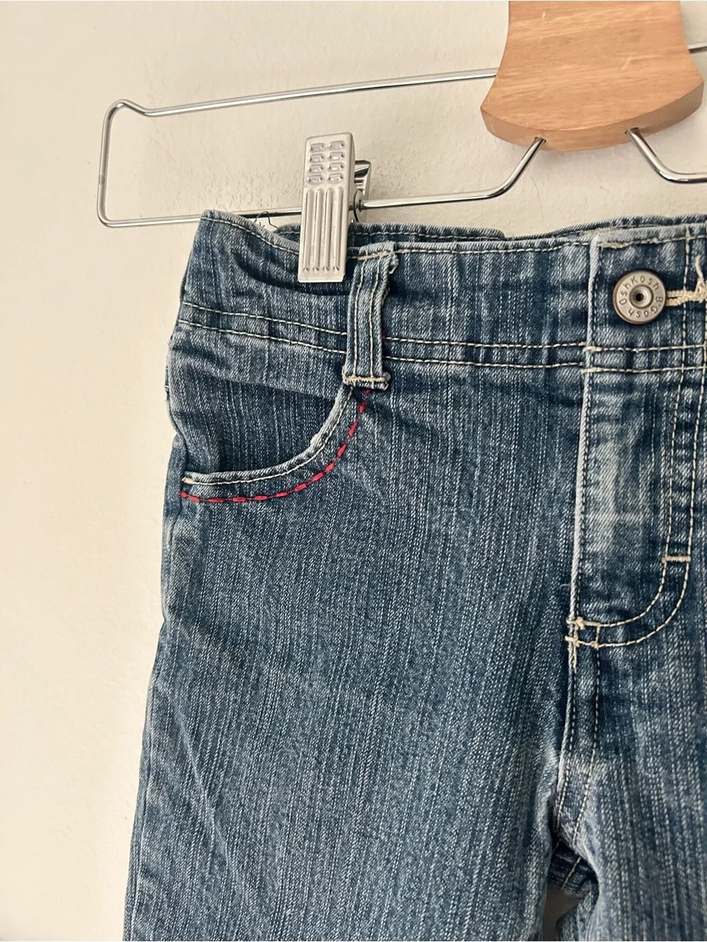 Vintage OshKosh B’gosh Girls Size 5 Denim Jeans Pink Embroidered Details